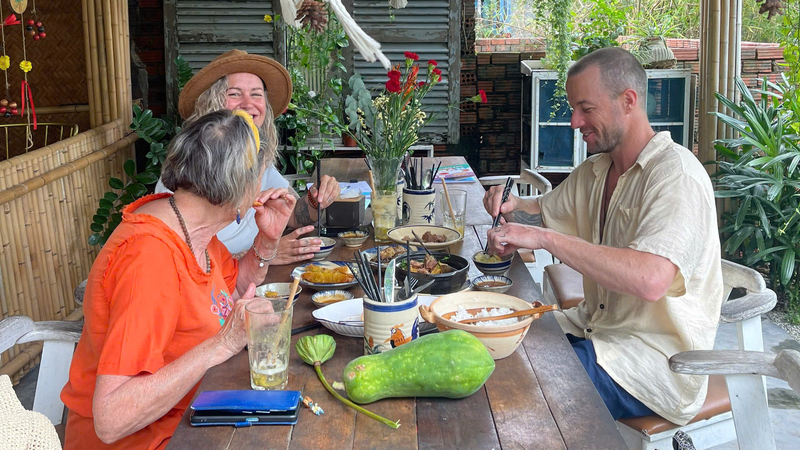 Bong Farm Restaurant (1)